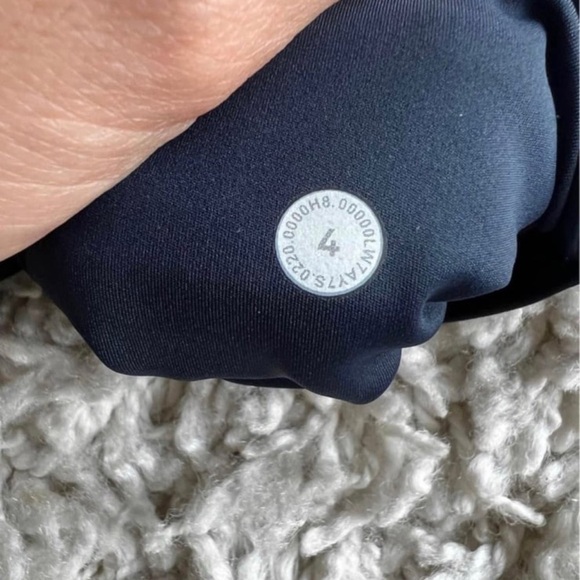 Lululemon Fast And Free Short 10" *Non-Reflective True Navy - Picture 3 of 3